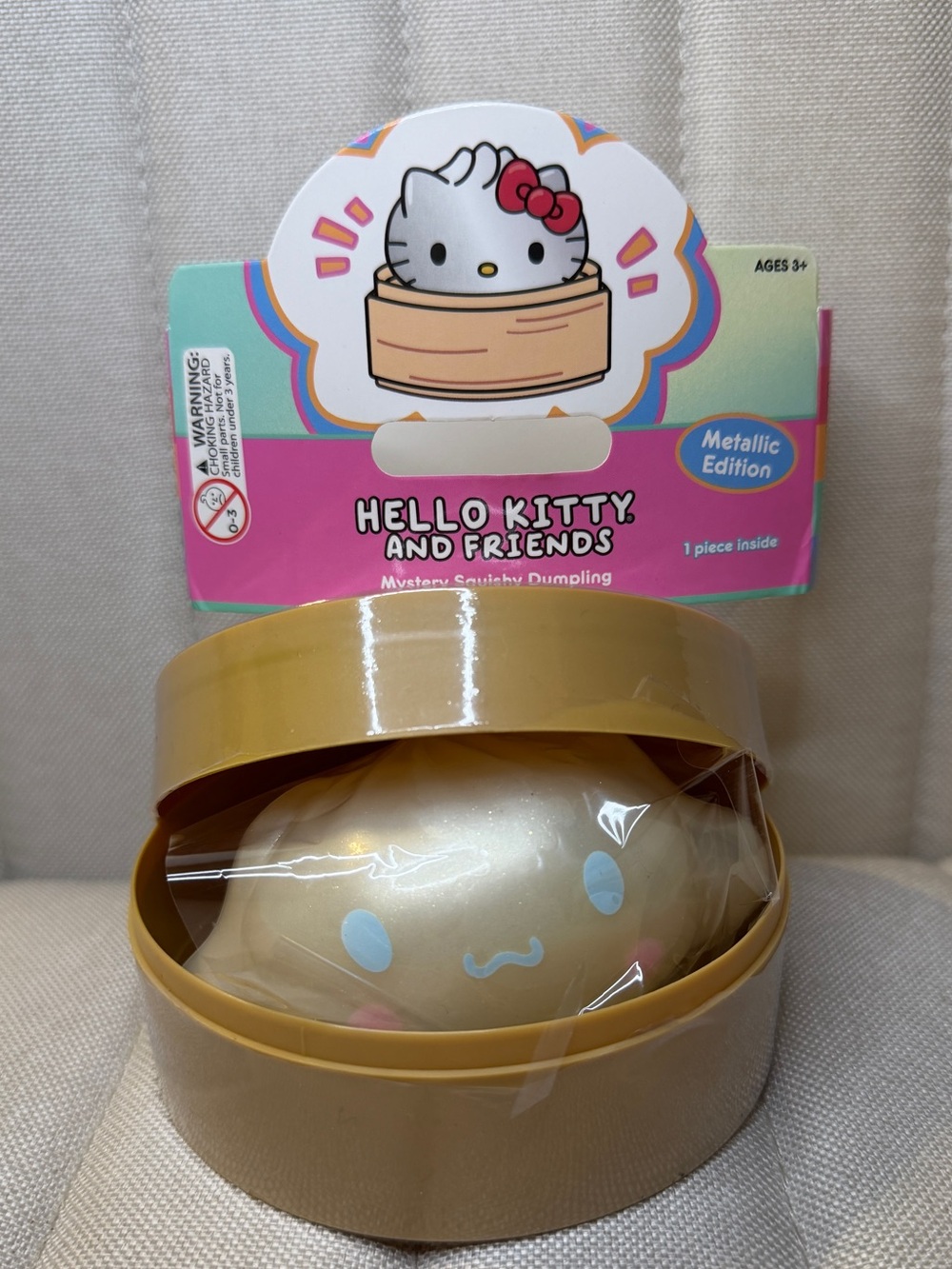 Hello Kitty Metallic Dumpling Squishy - Cinnamoroll